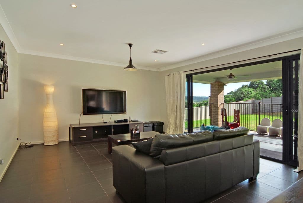 22 Muirfield Avenue, SHELL COVE NSW 2529, Shell Cove - Thumbnail 2