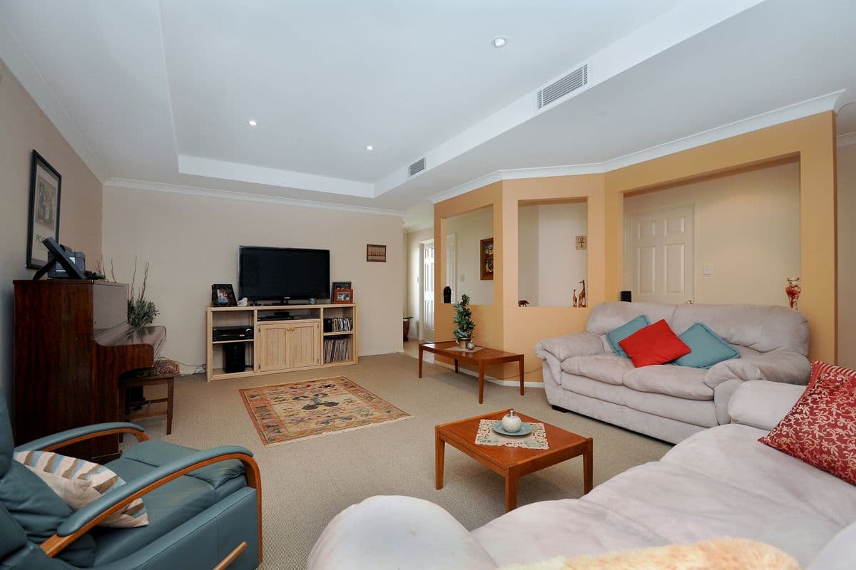 15 Banksdale Drive, MIDDLE RIDGE QLD 4350, Middle Ridge - Thumbnail 3