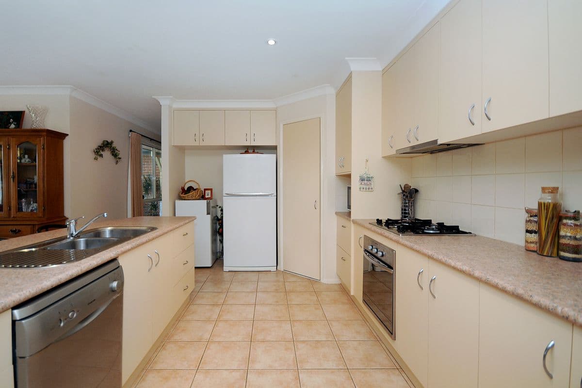15 Banksdale Drive, MIDDLE RIDGE QLD 4350, Middle Ridge - Thumbnail 7
