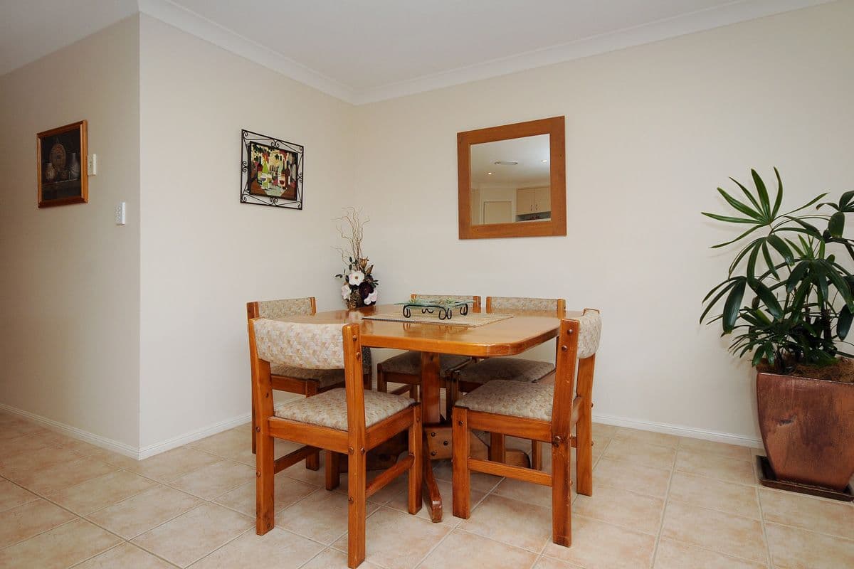 15 Banksdale Drive, MIDDLE RIDGE QLD 4350, Middle Ridge - Thumbnail 8