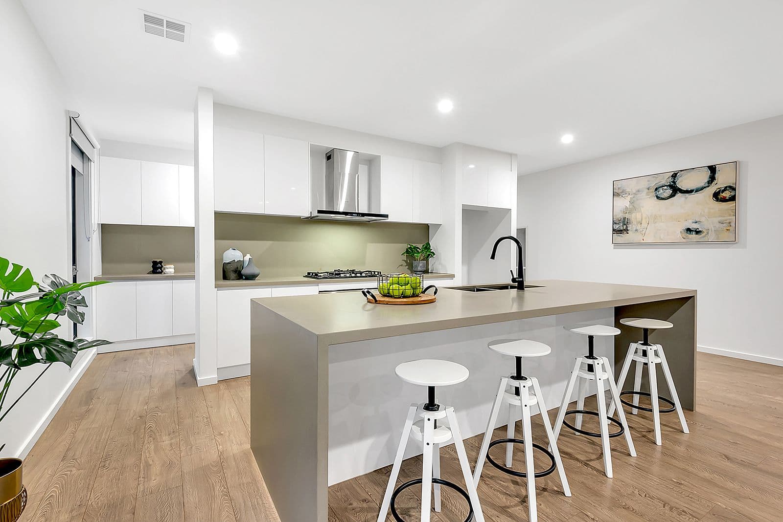 102 Highlander Drive, Craigieburn VIC 3064, Craigieburn - Thumbnail 7