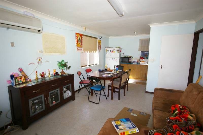 210 Marangaroo Drive, GIRRAWHEEN WA 6064, Girrawheen - Thumbnail 2