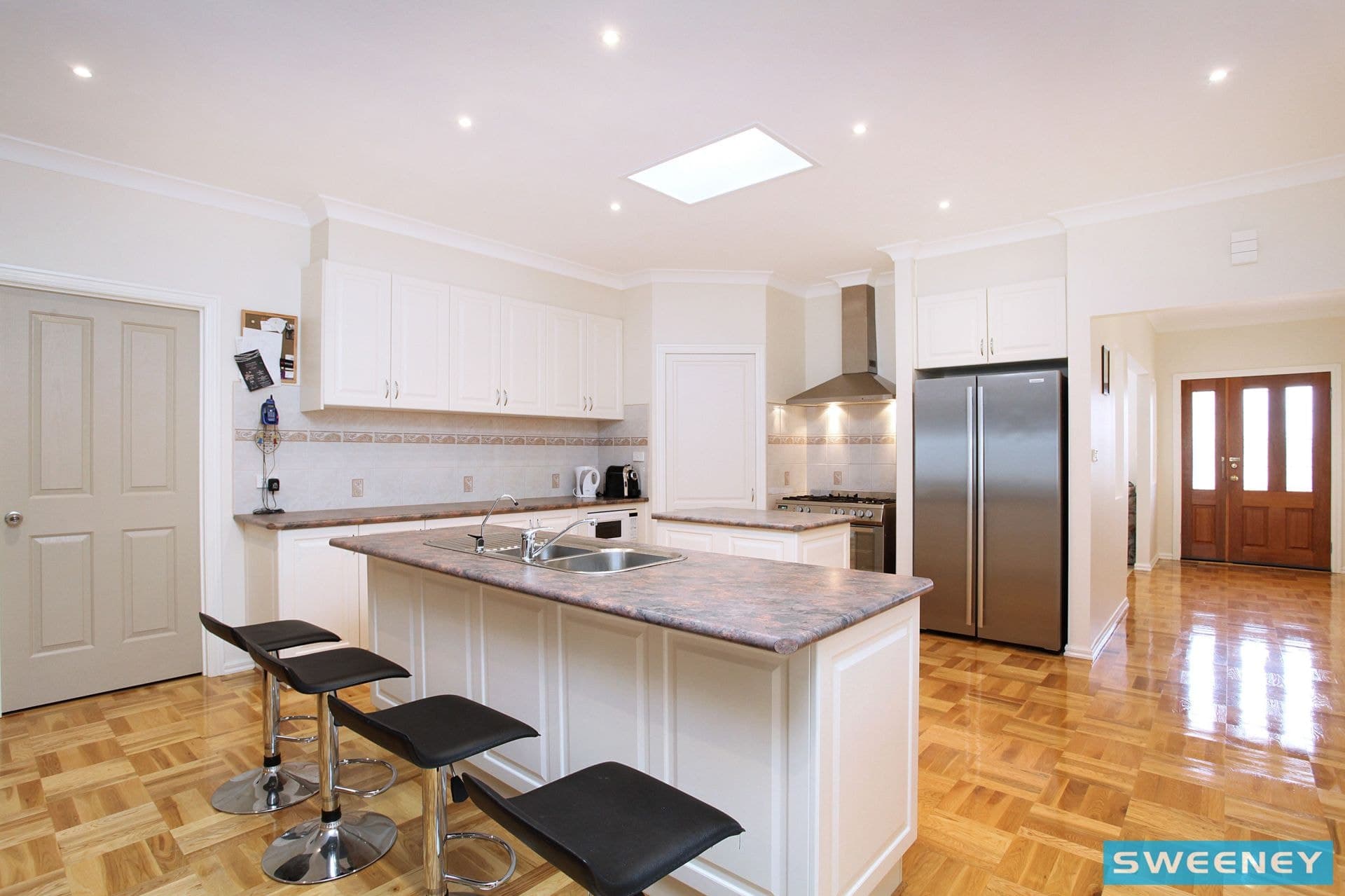 9 Margaret Place, Taylors Hill - Thumbnail 4