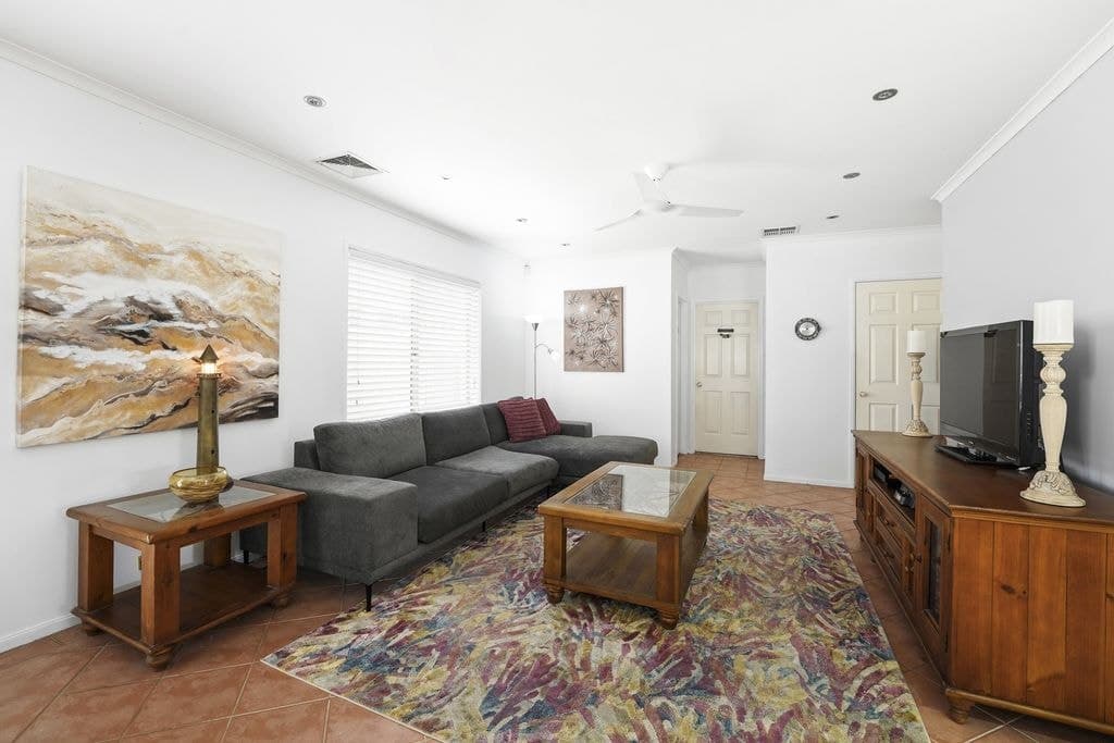 5 Gleneagles Way, Glenmore Park - Thumbnail 4