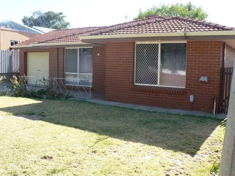 62 Wood Street, WHITE GUM VALLEY WA 6162, White Gum Valley - Image 1