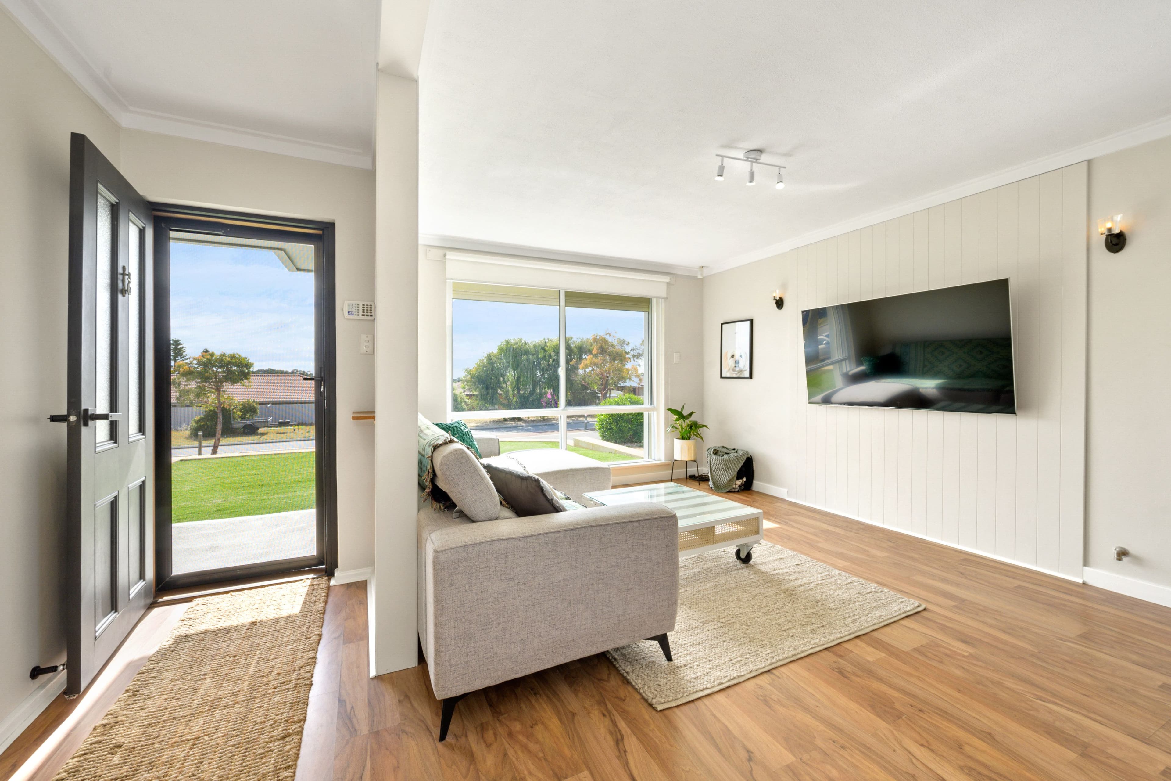 61 Bridgewater Drive, Kallaroo WA 6025, Kallaroo - Thumbnail 2