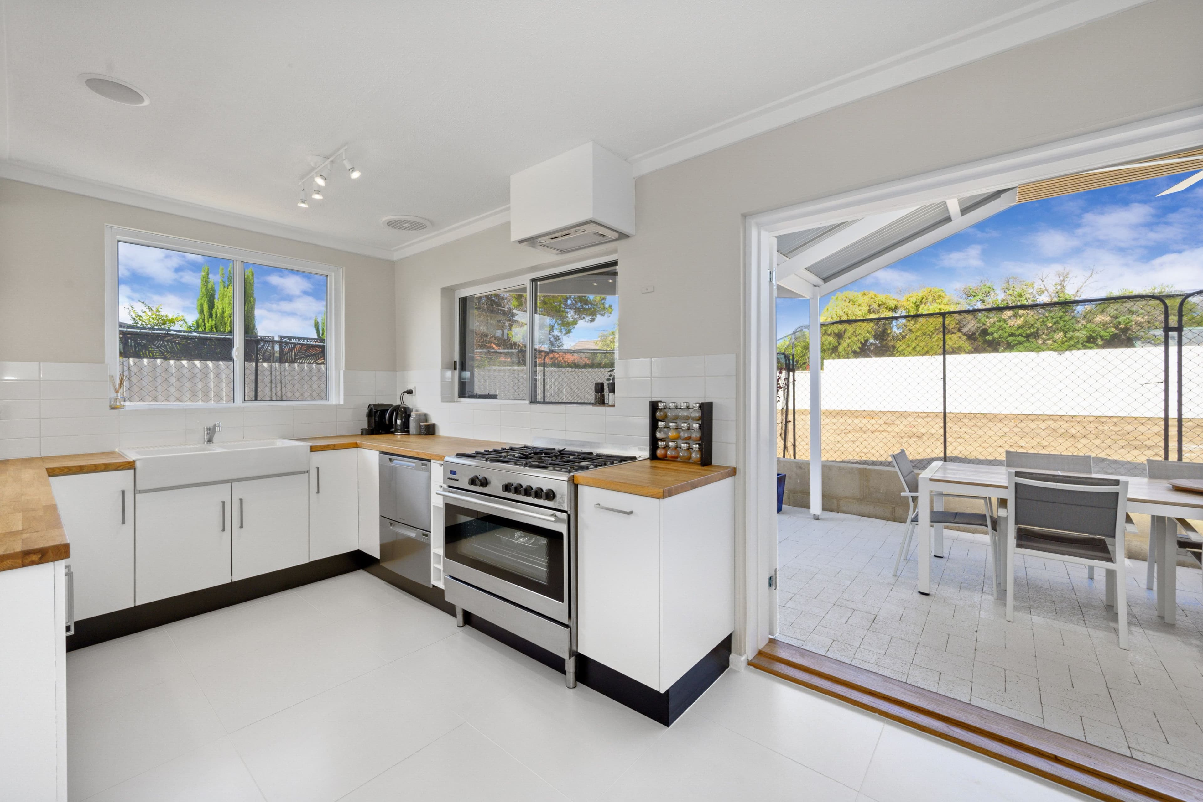 61 Bridgewater Drive, Kallaroo WA 6025, Kallaroo - Thumbnail 7