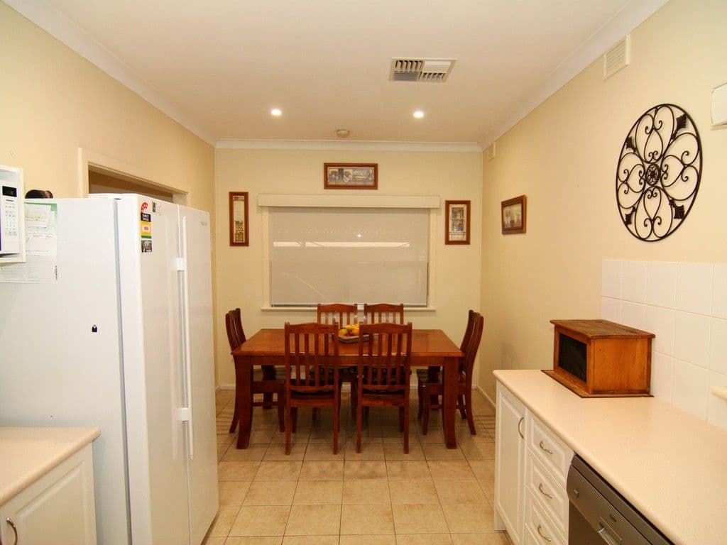 256 Alamein Avenue, Loxton North SA 5333, Loxton North - Thumbnail 4