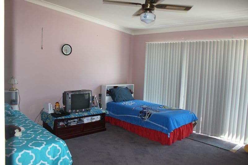 32 Watersedge Avenue, BASIN VIEW NSW 2540, Basin View - Thumbnail 5