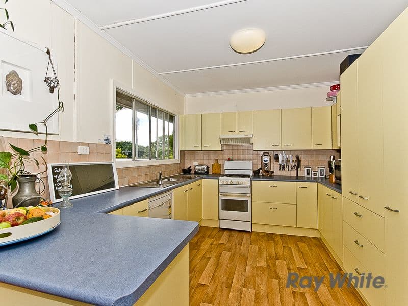39 Alcester Street, GRANGE QLD 4051, Grange - Thumbnail 7