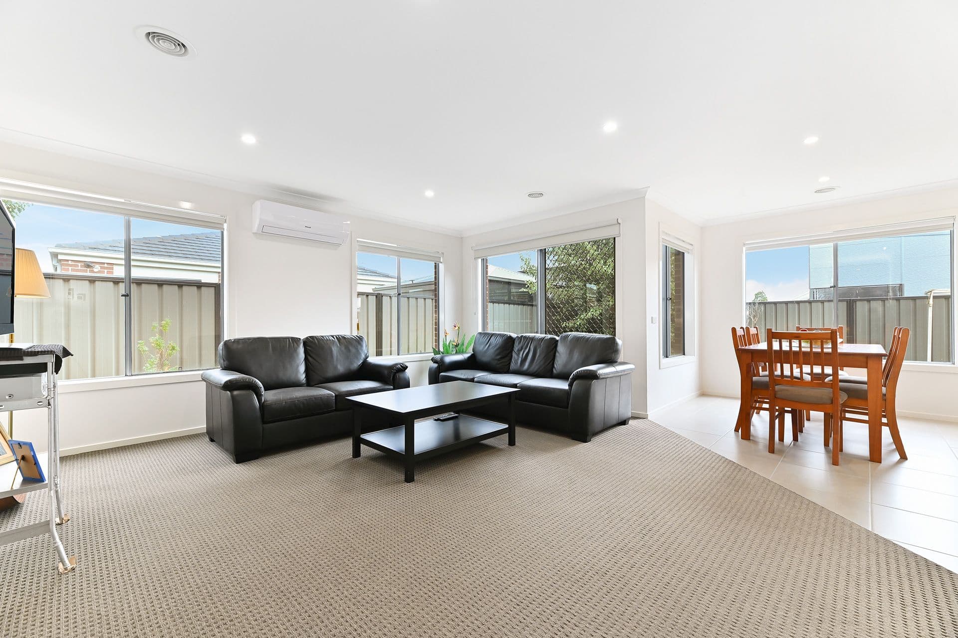 18 Naso Place, Clyde North VIC 3978, Clyde North - Thumbnail 3