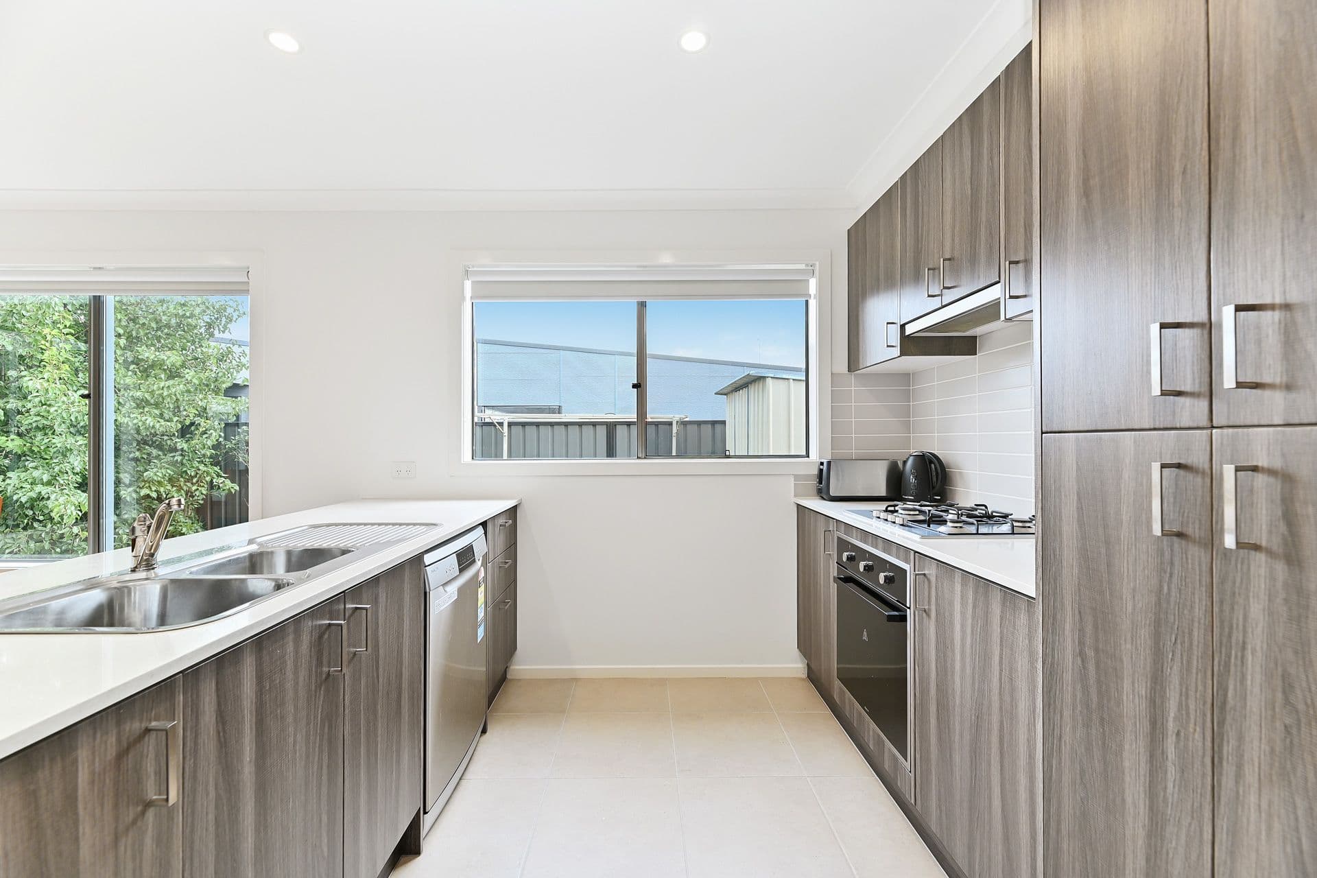 18 Naso Place, Clyde North VIC 3978, Clyde North - Thumbnail 6