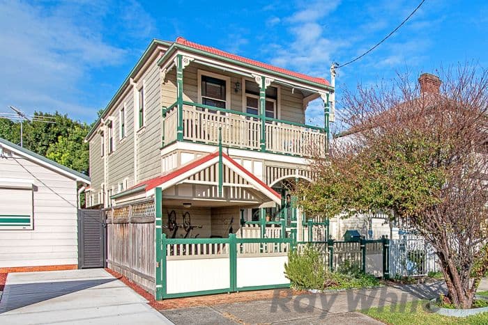 36 Young Street, Carrington - Image 1