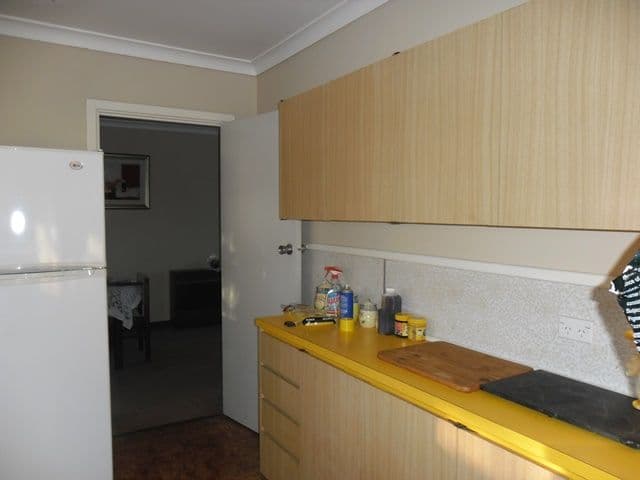 7 Livingstone Street, PERENJORI WA 6620, Perenjori - Thumbnail 3