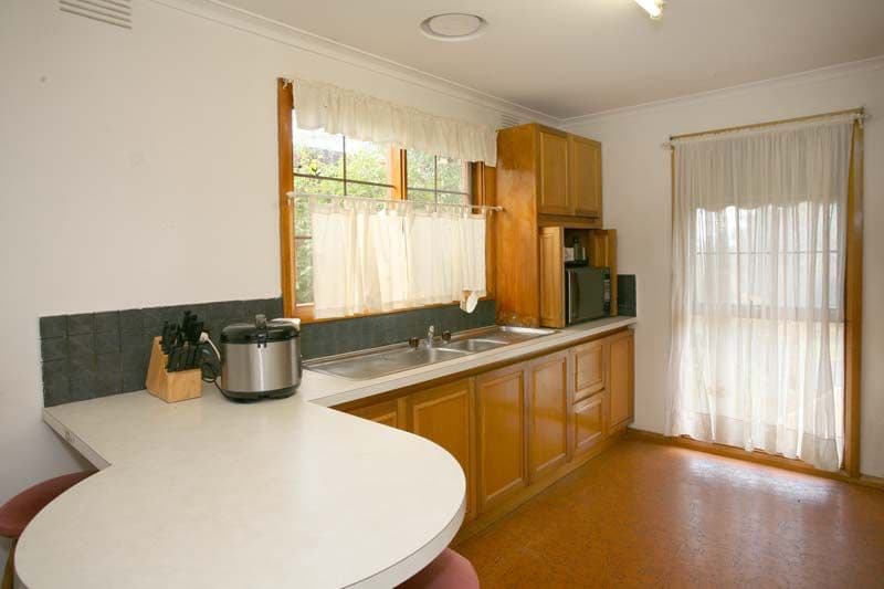 34 Buller Drive, GLEN WAVERLEY VIC 3150, Glen Waverley - Thumbnail 2