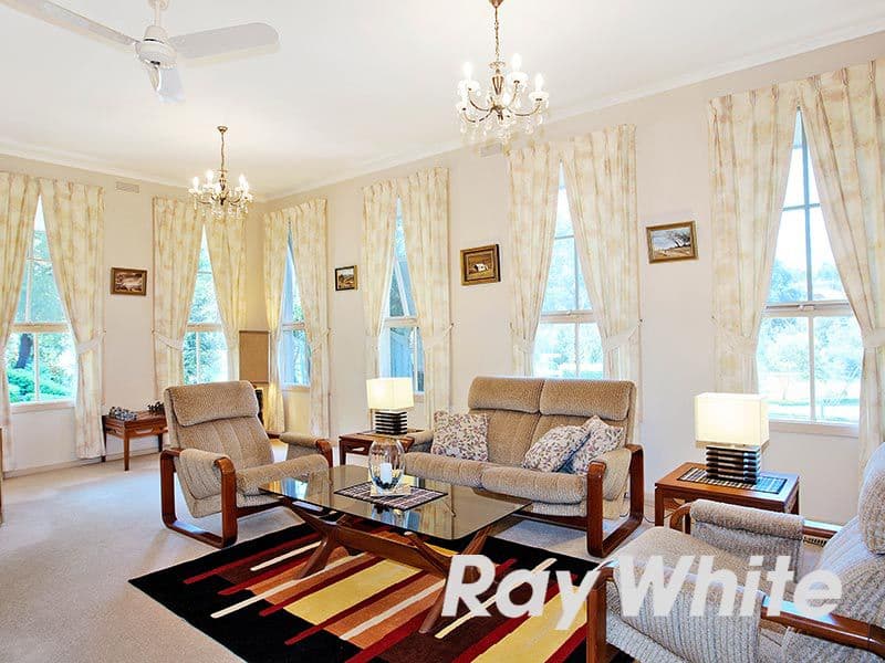 2 Sunninghill Court, MITCHAM VIC 3132, Mitcham - Image 1