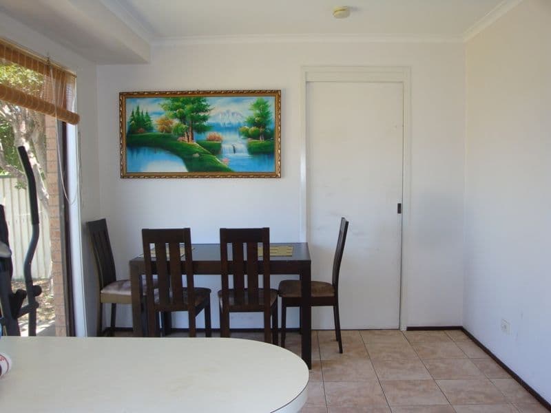 7 Woodlands Avenue, BOSSLEY PARK NSW 2176, Bossley Park - Thumbnail 2