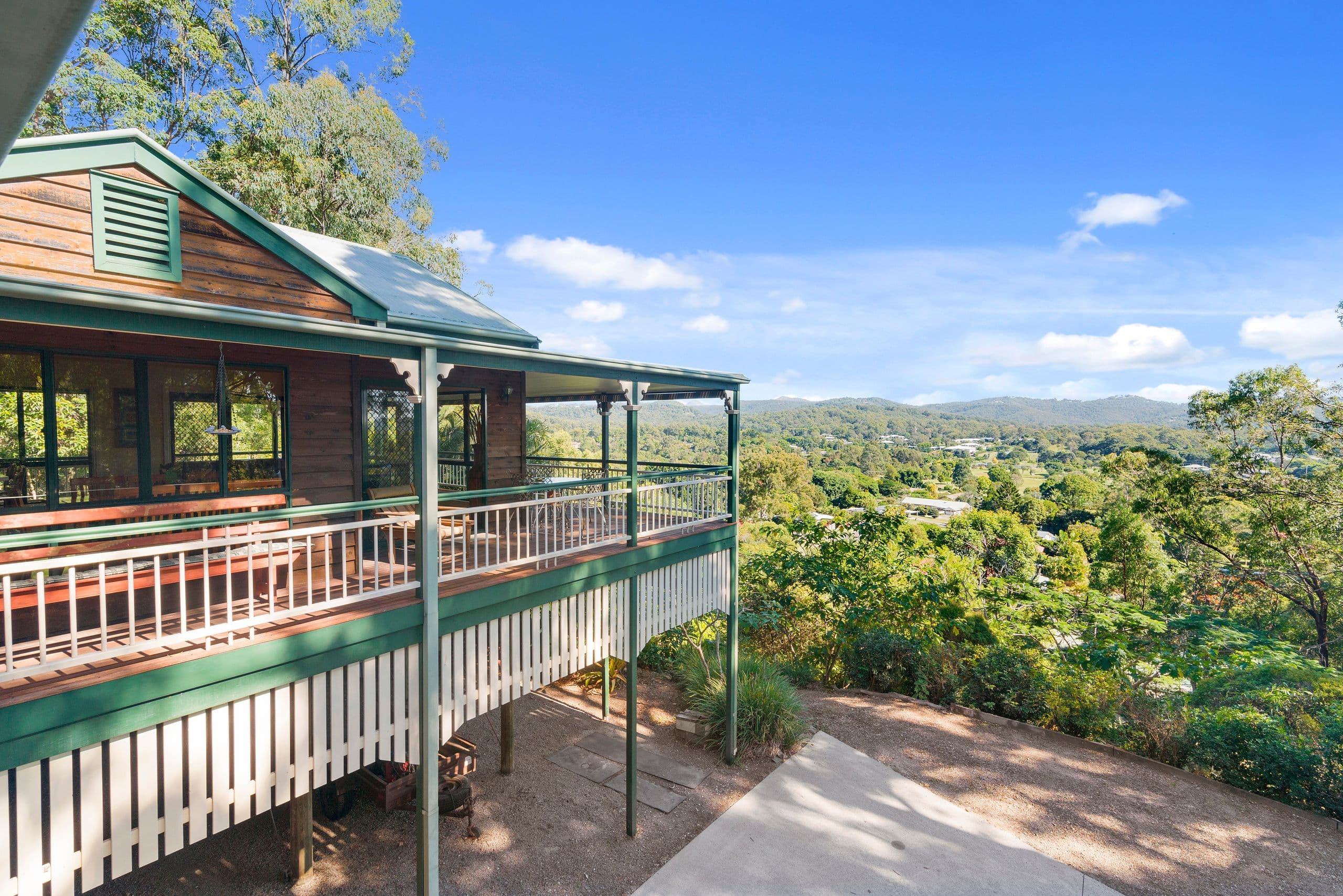 30 Jamberoo Court, Tallebudgera QLD 4228, Tallebudgera - Thumbnail 2