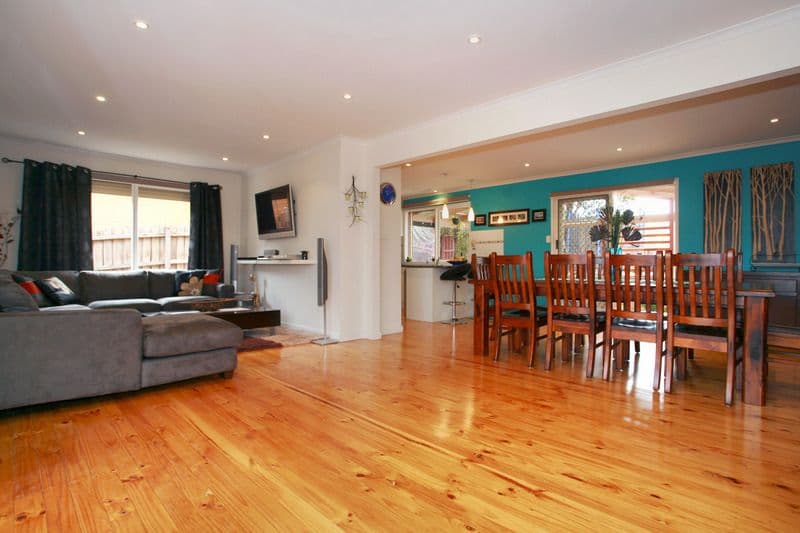 114 John Fawkner Drive, ENDEAVOUR HILLS VIC 3802, Endeavour Hills - Thumbnail 2