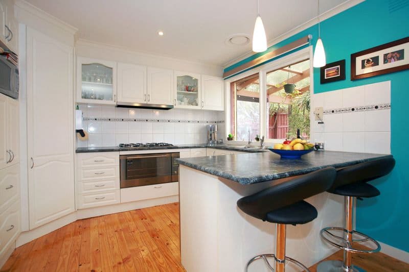 114 John Fawkner Drive, ENDEAVOUR HILLS VIC 3802, Endeavour Hills - Thumbnail 3