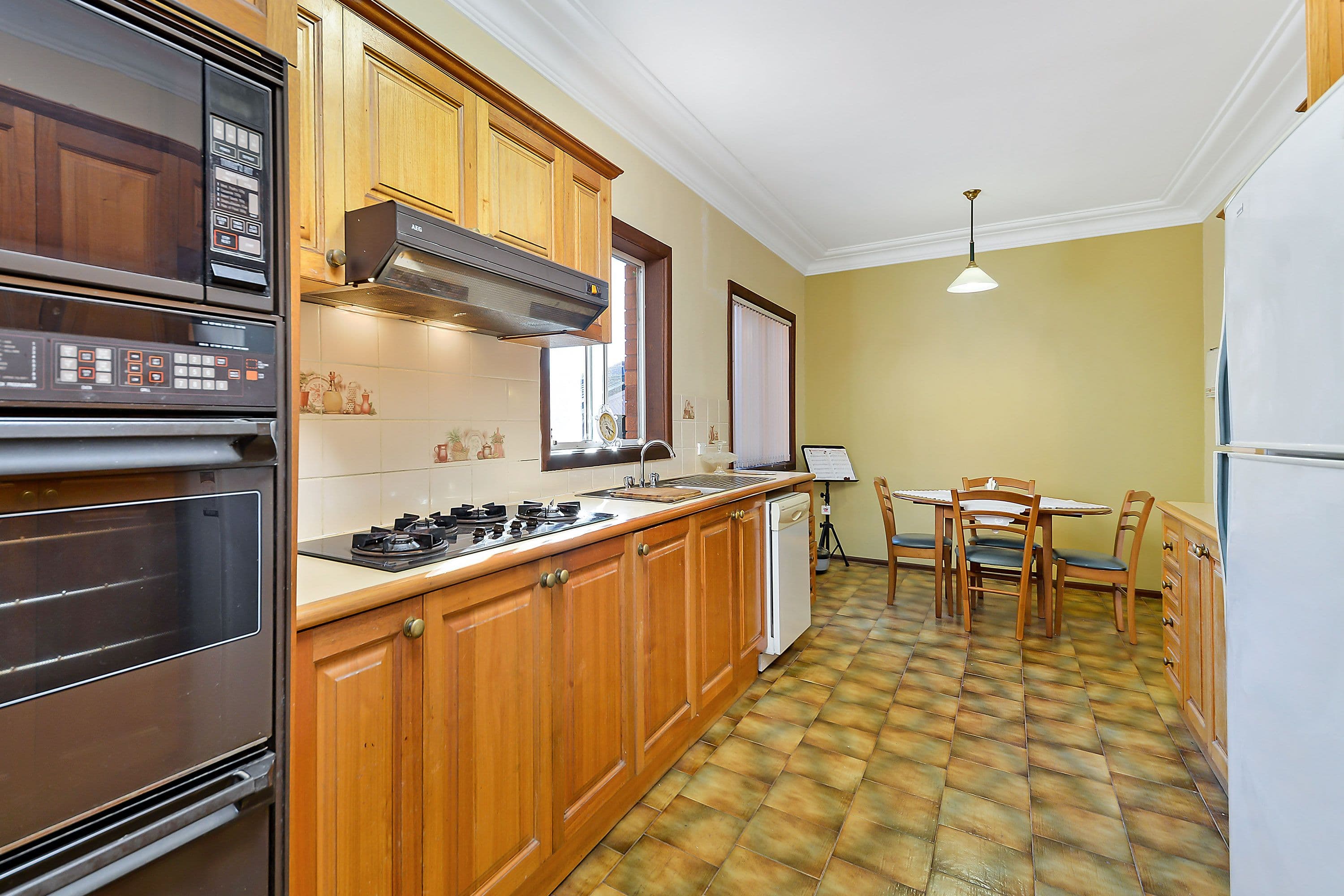 10 Morrison Avenue, Chester Hill - Thumbnail 3