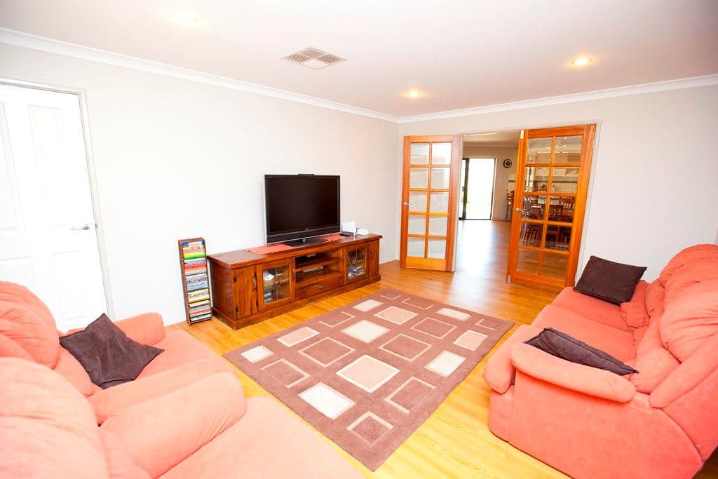 11 Awanui Street, WANDINA WA 6530, Wandina - Thumbnail 5