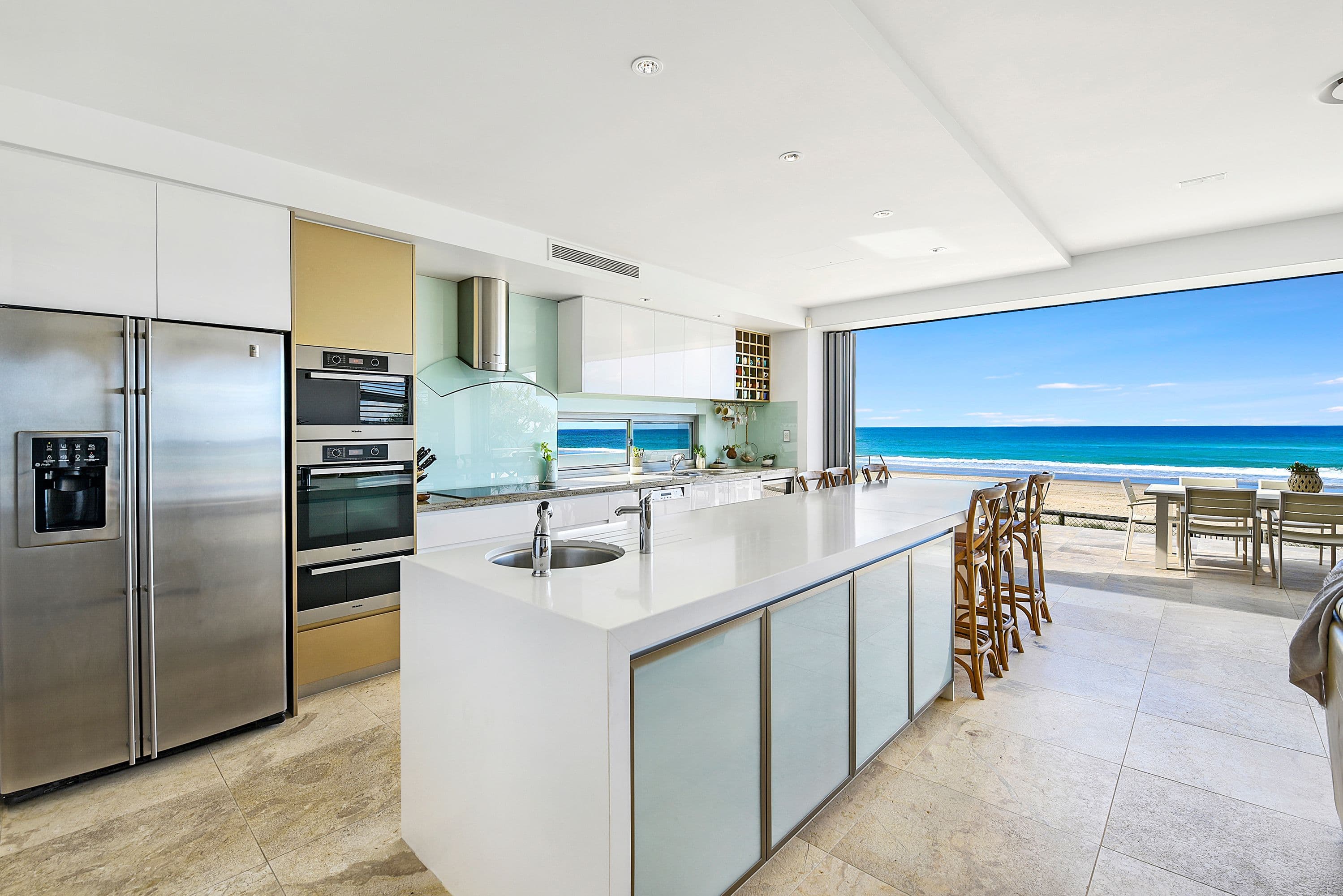 225 Jefferson Lane, Palm Beach QLD 4221, Palm Beach - Thumbnail 4