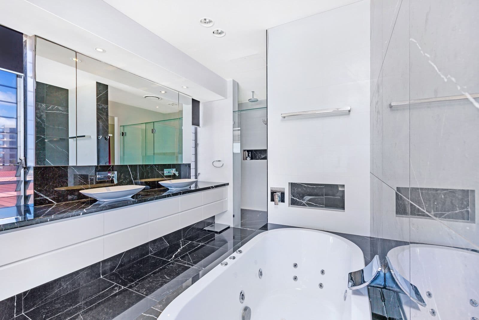 225 Jefferson Lane, Palm Beach QLD 4221, Palm Beach - Thumbnail 8