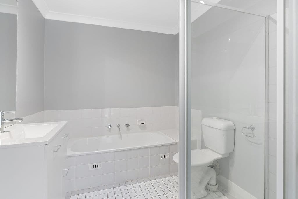 5B Woodview Avenue, Lisarow - Thumbnail 7