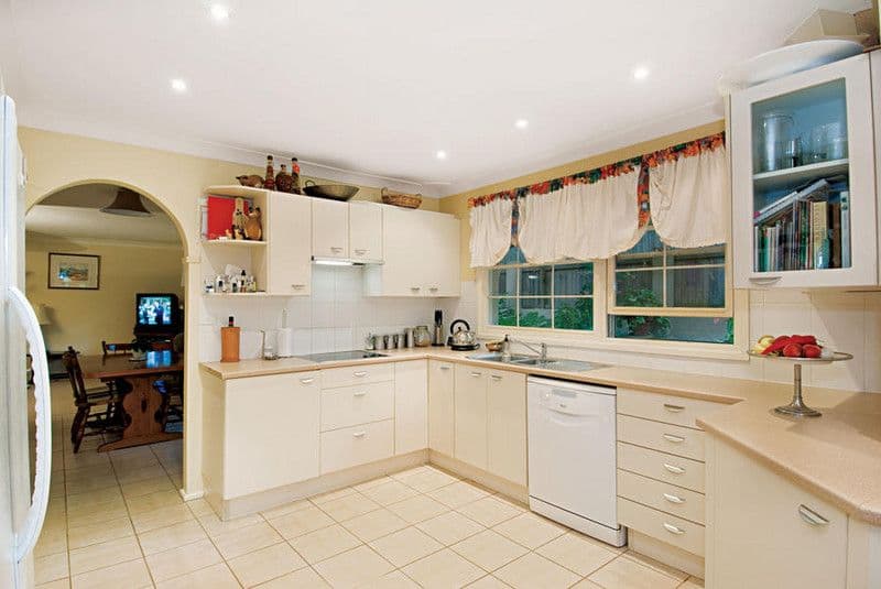 4  Kathleen Avenue, CASTLE HILL NSW 2154, Castle Hill - Thumbnail 7