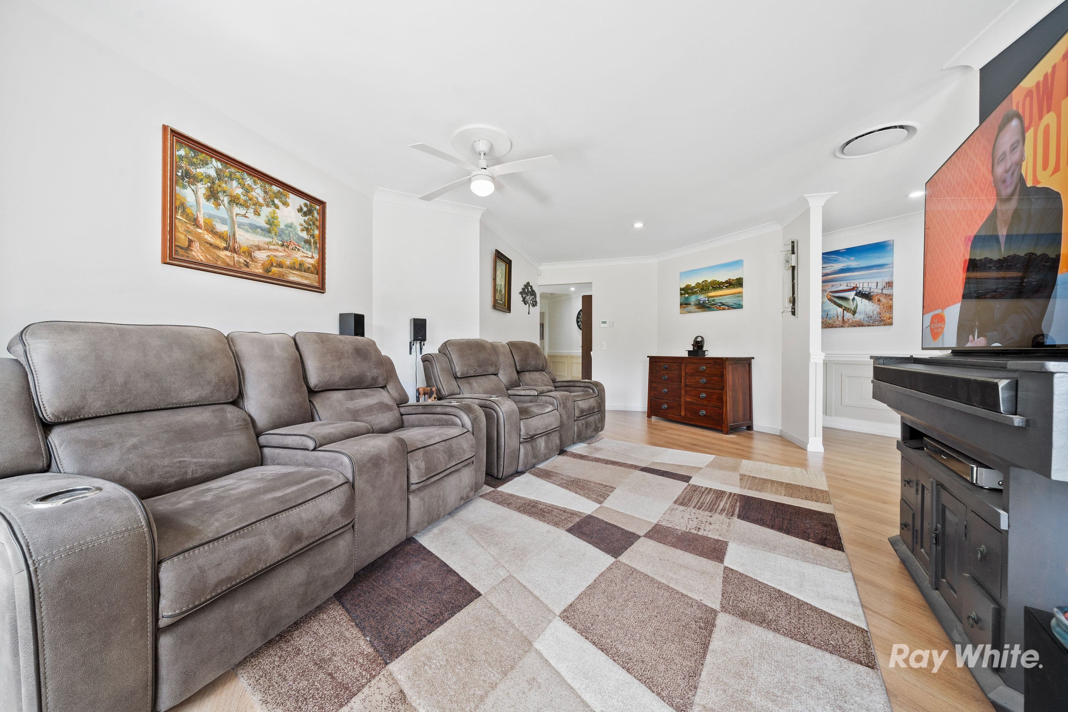3 Lake Amaroo Court, Logan Reserve QLD 4133, Logan Reserve - Thumbnail 4