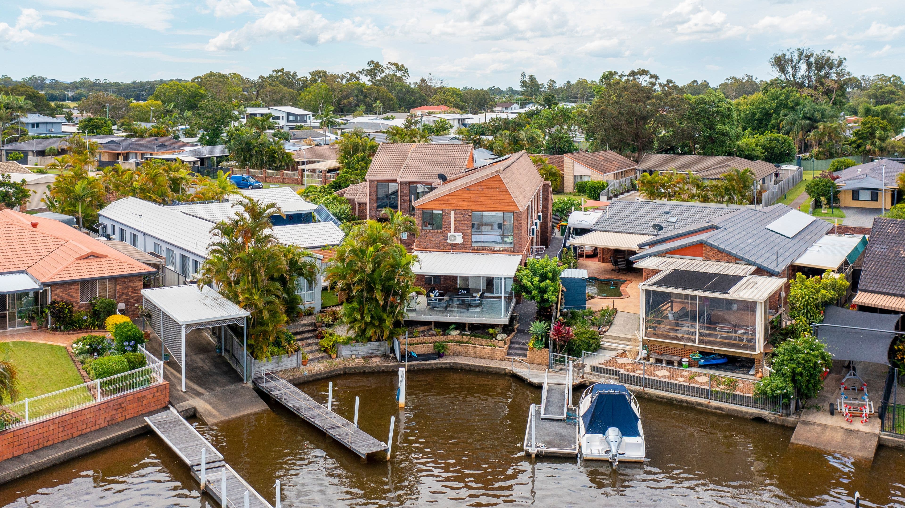 24 Thompson Street, Biggera Waters QLD 4216, Biggera Waters - Thumbnail 2