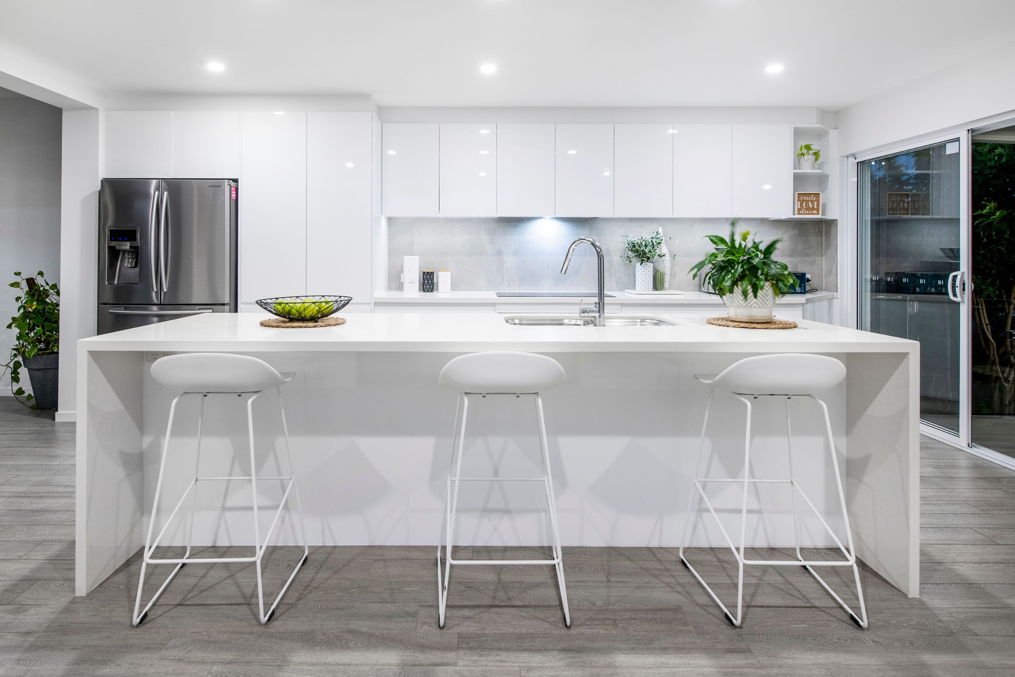 24 Thompson Street, Biggera Waters QLD 4216, Biggera Waters - Thumbnail 5
