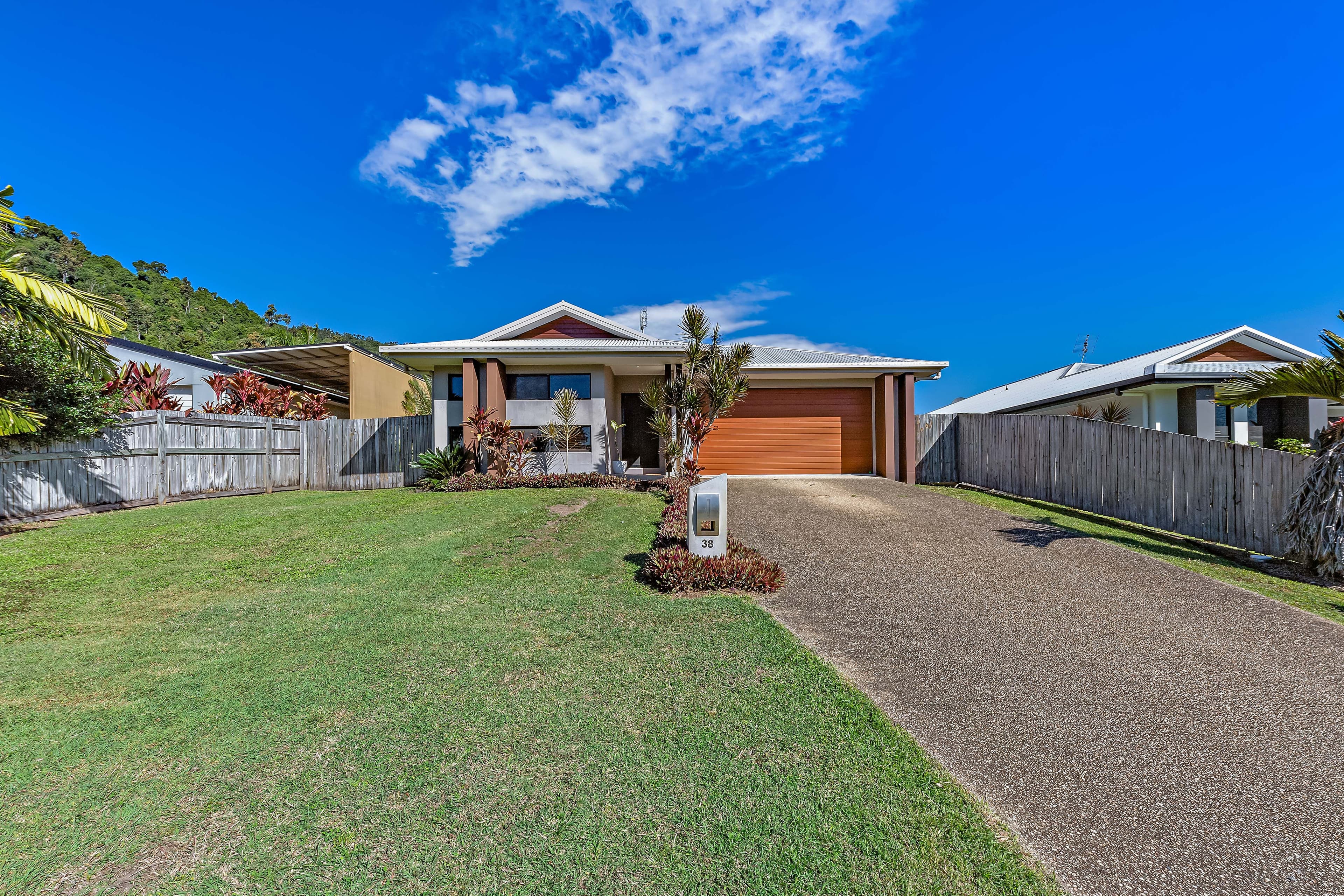 38 Twin Creek Court, Cannonvale QLD 4802, Cannonvale - Thumbnail 3
