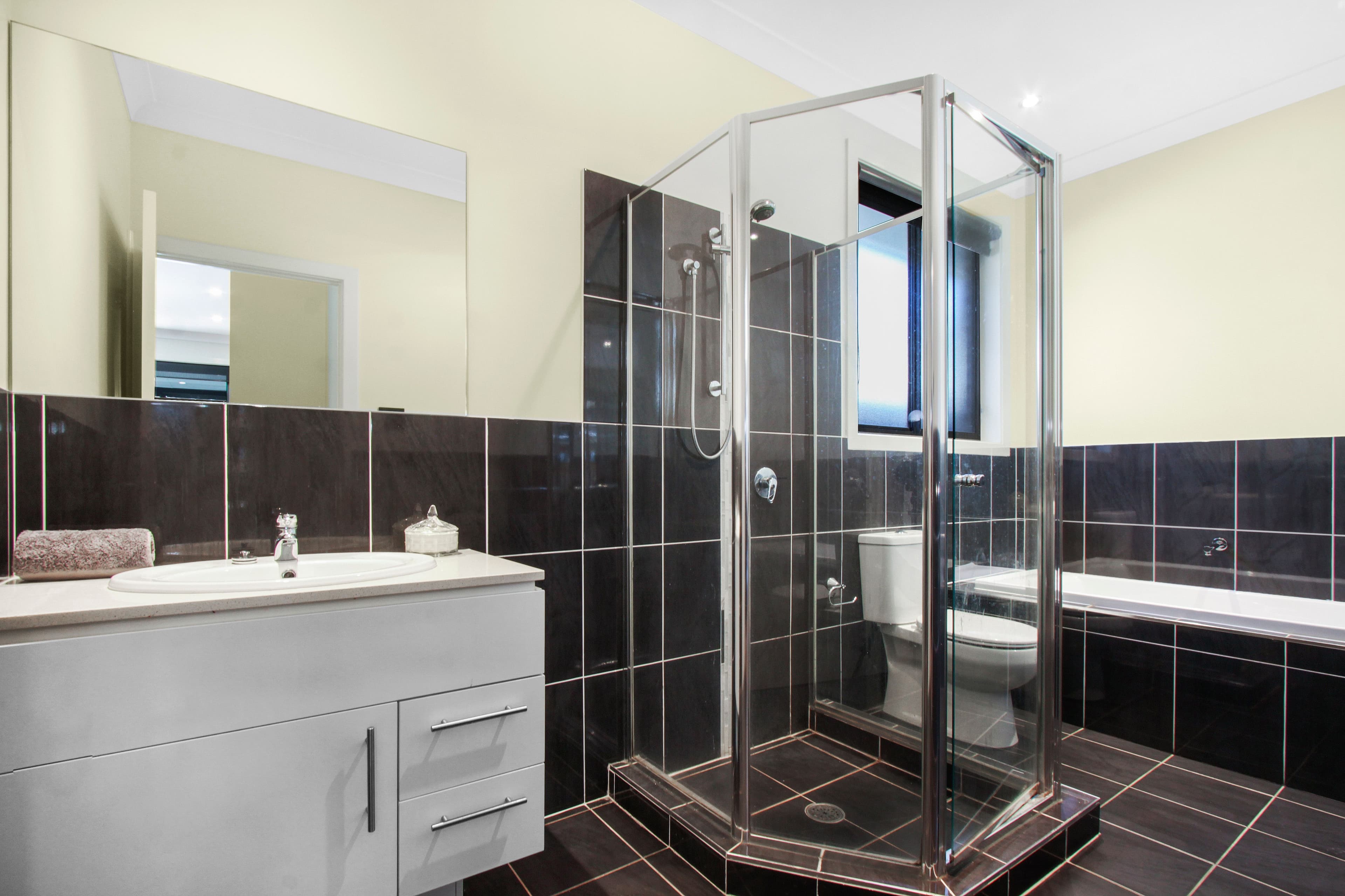 131 Middleton Drive, Middleton Grange NSW 2171, Middleton Grange - Thumbnail 5