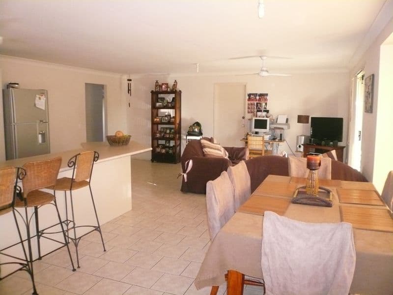 2 Maidstone Place, PARKWOOD QLD 4214, Parkwood - Thumbnail 2