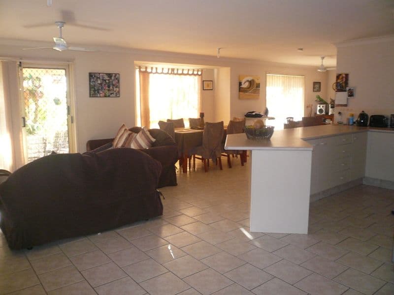 2 Maidstone Place, PARKWOOD QLD 4214, Parkwood - Thumbnail 4