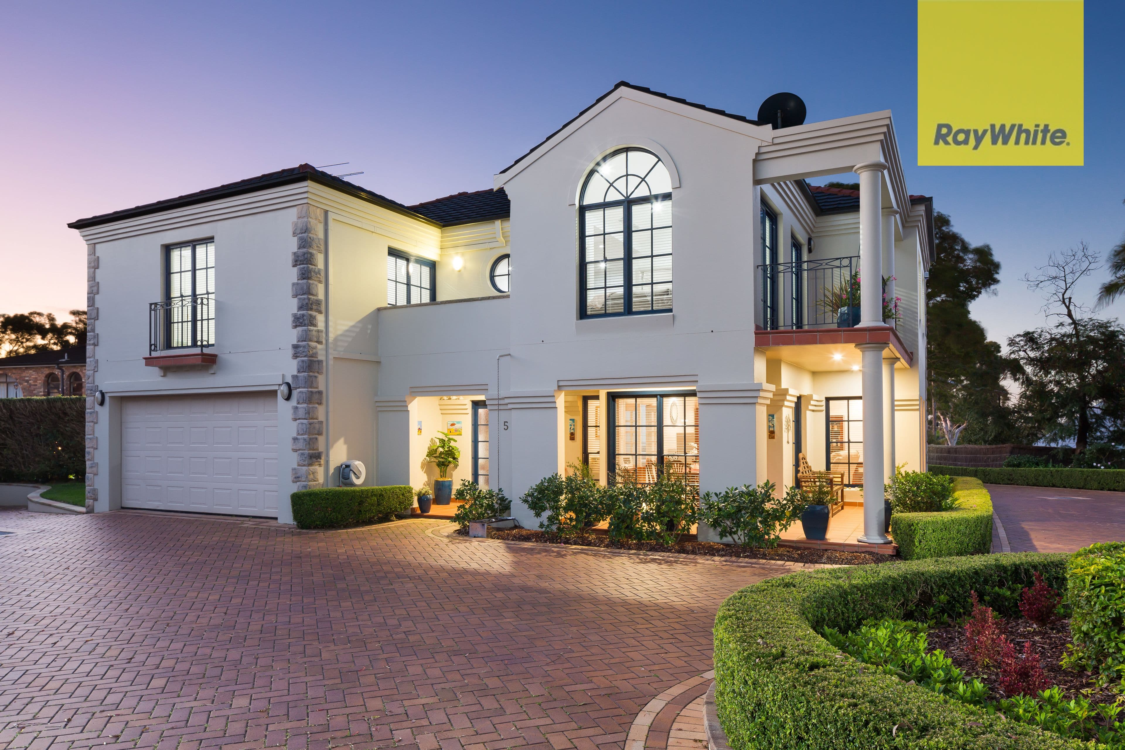 2 Matthew Flinders Place, Burraneer - Image 1