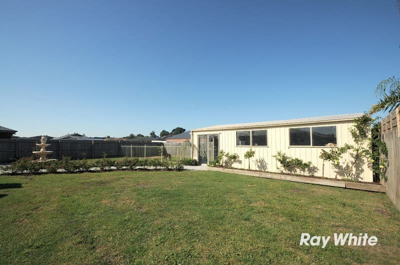 9 Walmac Close, TOORADIN VIC 3980, Tooradin - Thumbnail 2