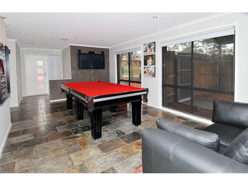 11 Merrigan Court, ROXBURGH PARK VIC 3064, Roxburgh Park - Thumbnail 2