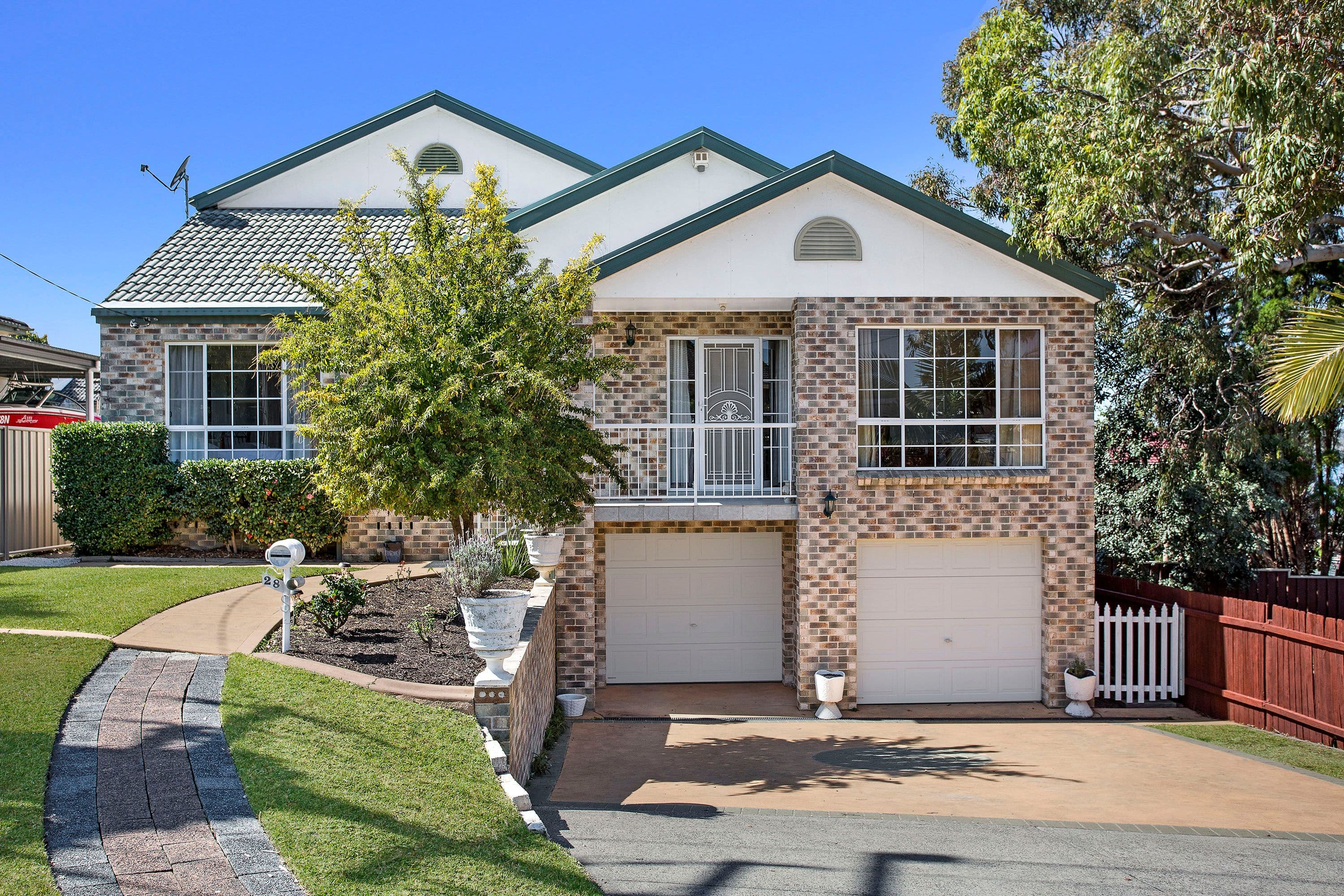28 Winbin Crescent, Gwandalan - Image 1