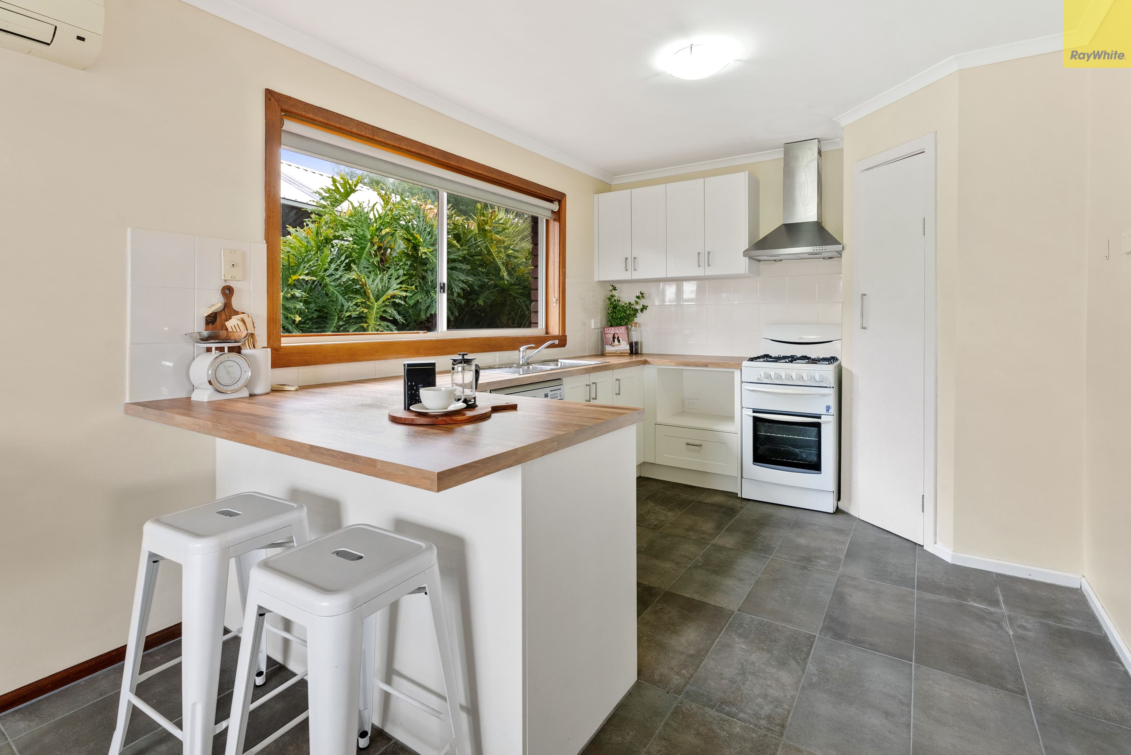 52 Holts Lane, Darley VIC 3340, Darley - Thumbnail 3