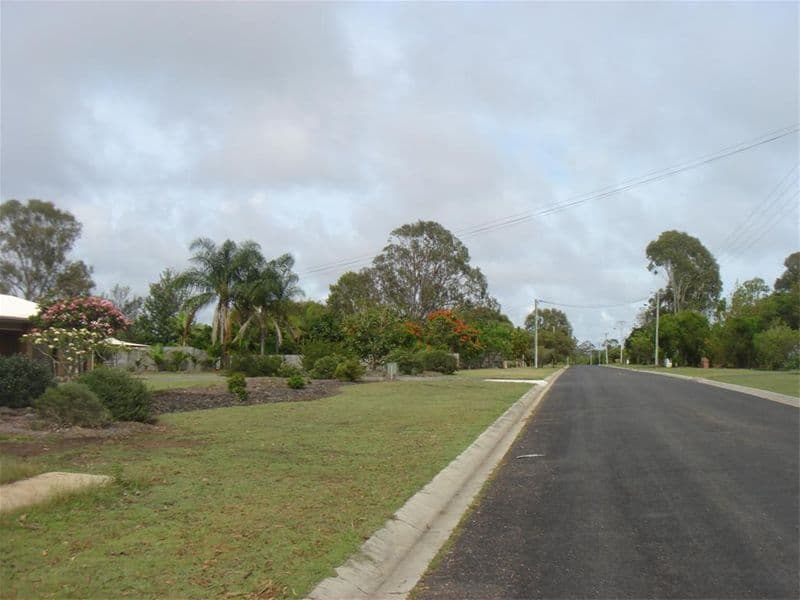 51 Orchid Avenue, URANGAN QLD 4655, Urangan - Thumbnail 4