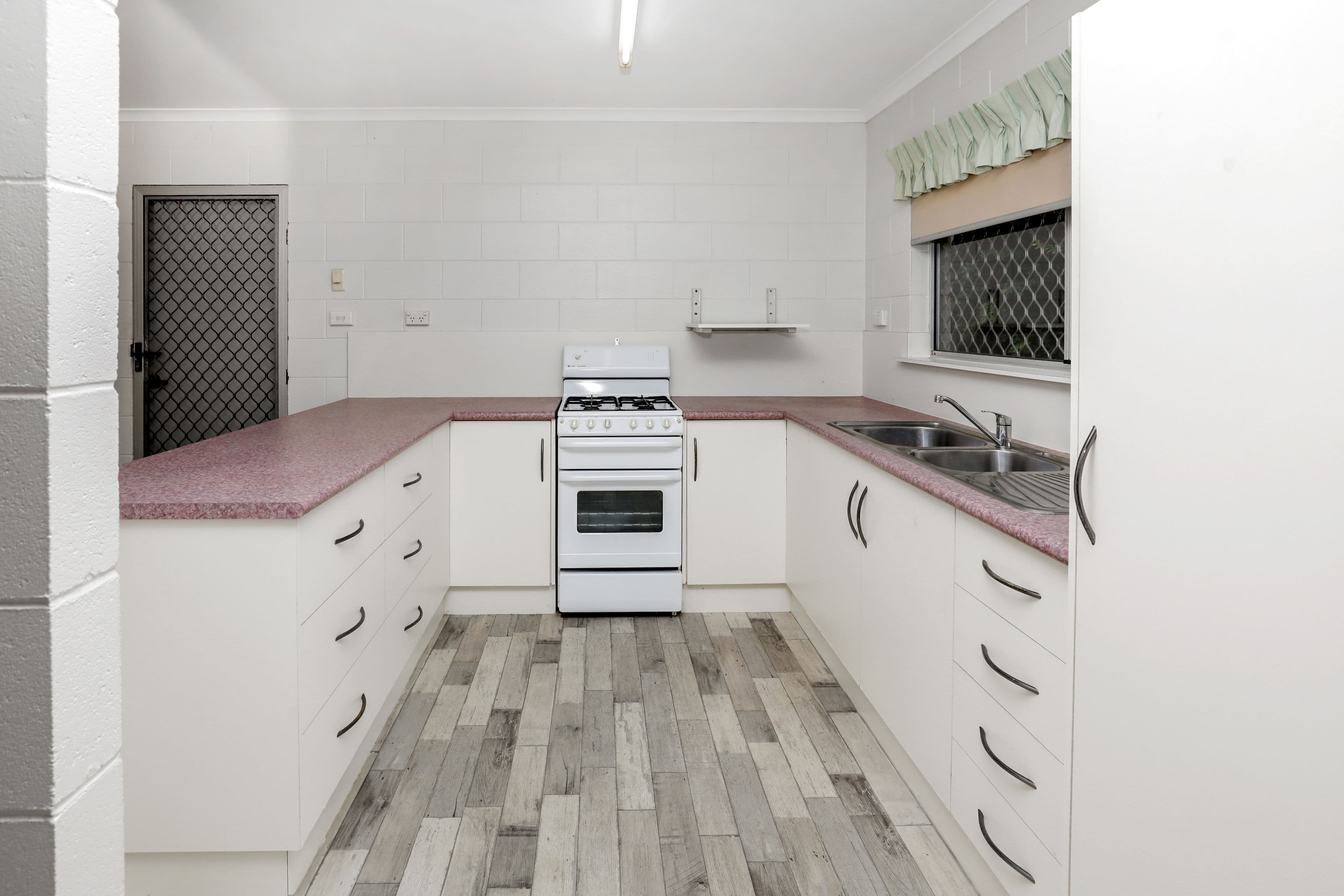 19 Smart Street, Mooroobool QLD 4870, Mooroobool - Thumbnail 6