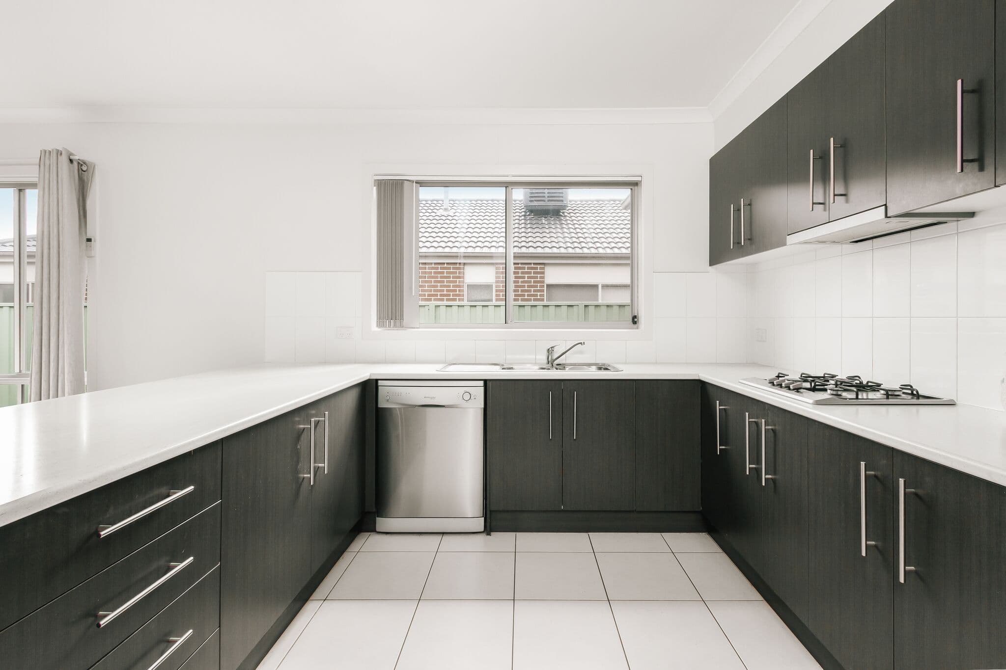 18 Edmund Street, Pakenham VIC 3810, Pakenham - Thumbnail 4