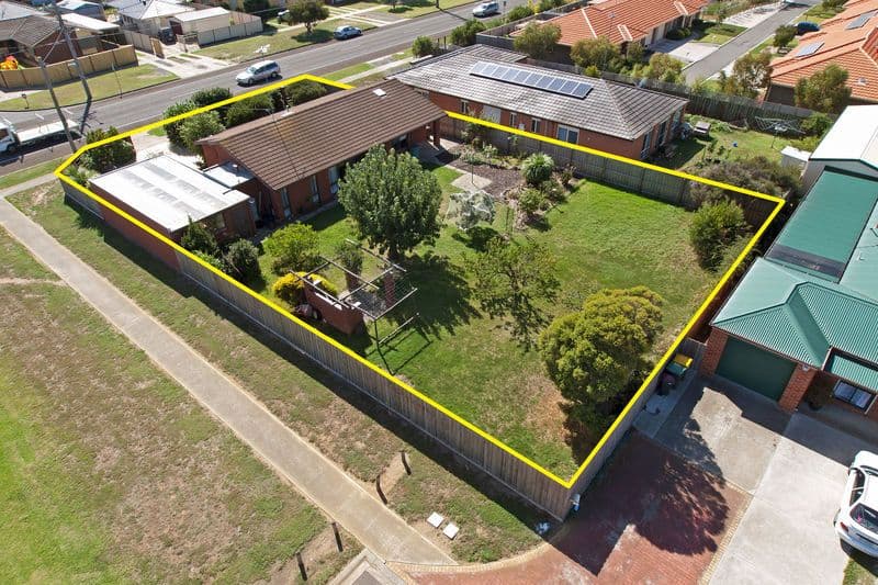 114  Townsend Road, ST ALBANS PARK VIC 3219, St Albans Park - Image 1