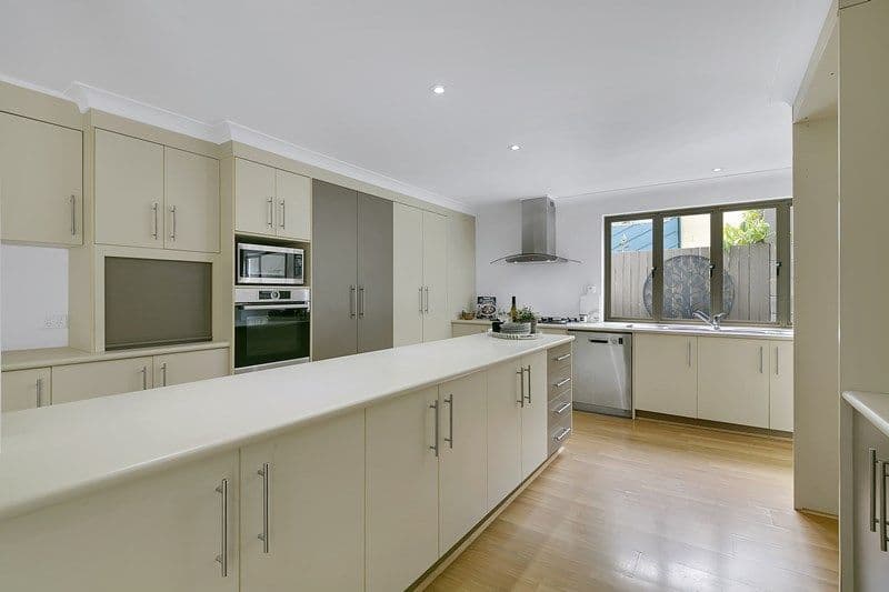 27 EPPALONG Street, The Gap QLD 4061, The Gap - Thumbnail 3