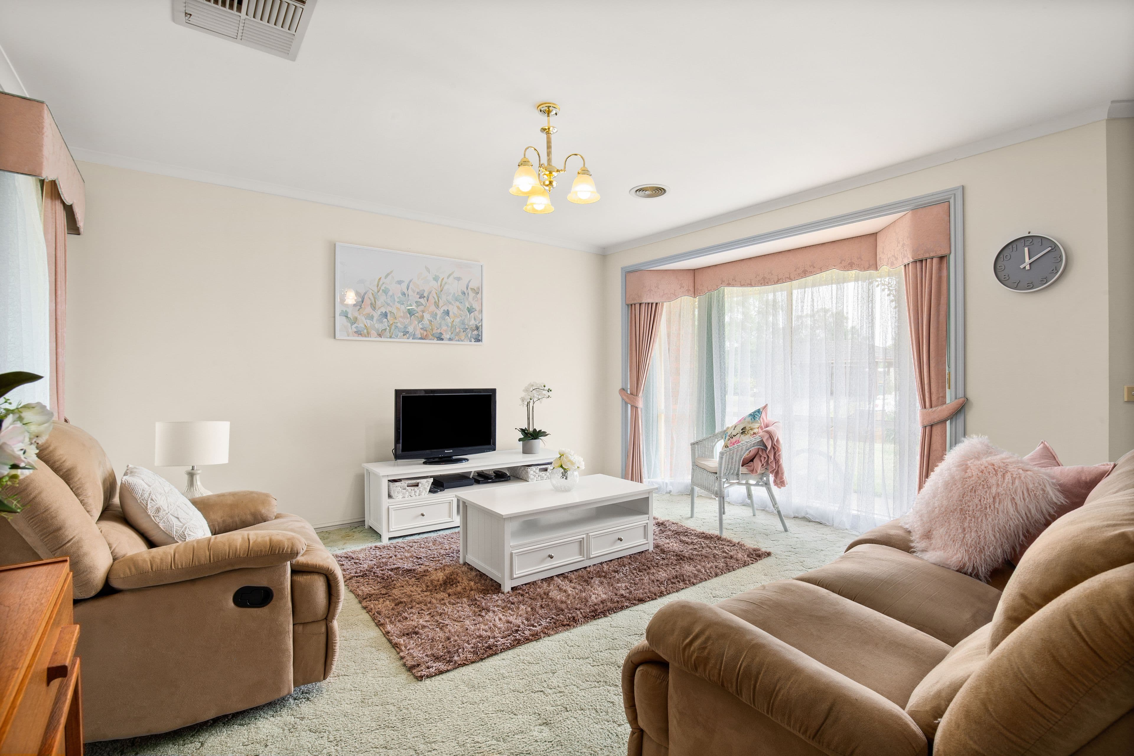 24 Thomas Place, Pakenham VIC 3810, Pakenham - Thumbnail 2