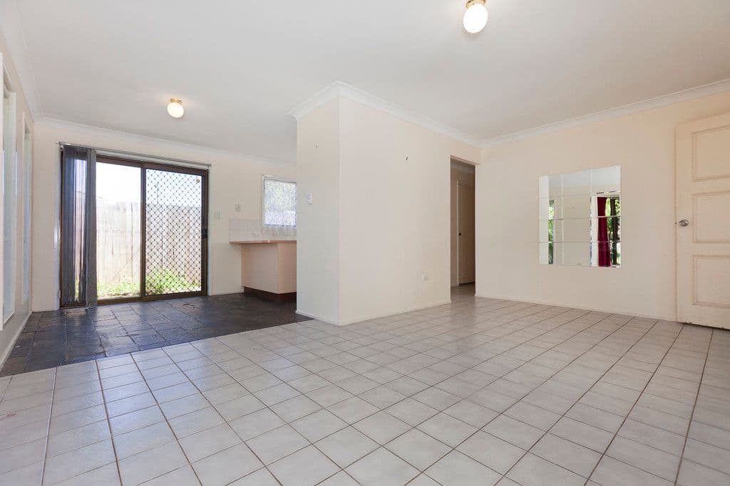 2 Rofail Court, THORNESIDE QLD 4158, Thorneside - Thumbnail 2