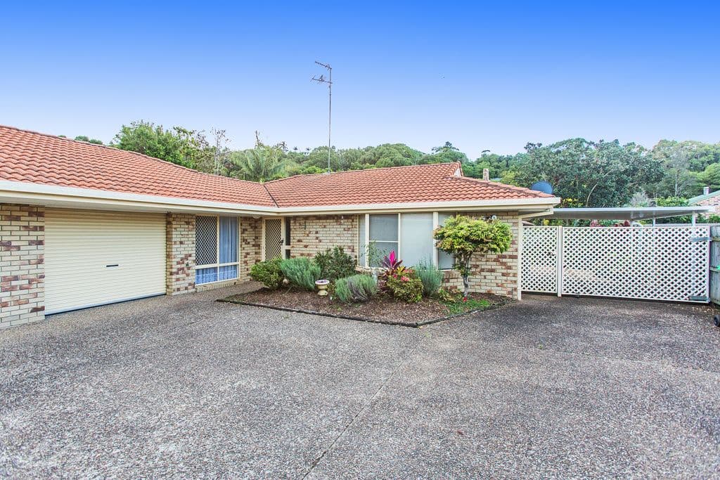 12 Chardonnay Crescent, TWEED HEADS SOUTH NSW 2486, Tweed Heads South - Thumbnail 2